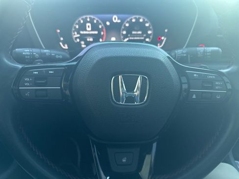 Used 2025 Honda Pilot Black Edition image 10