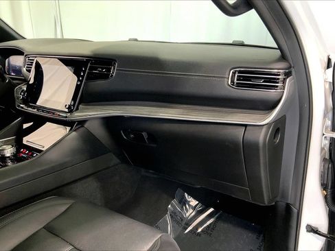 Used 2022 Jeep Wagoneer Series III w/ Flexible Seating Group RWD image 15