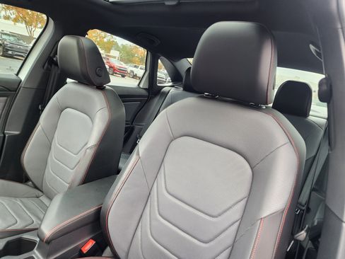 Used 2025 Volkswagen Jetta GLI Autobahn image 18