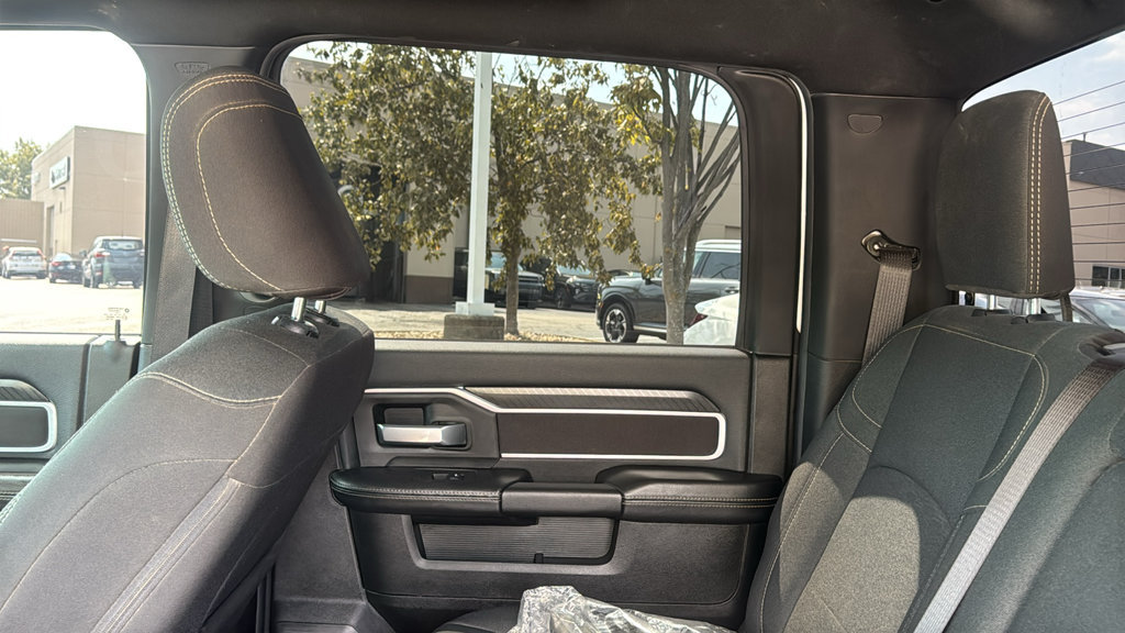 Used 2025 RAM 2500 Big Horn AWD/4WD image 31