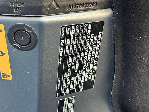 Used 2025 Mercedes-Benz GLS 450 4MATIC image 23