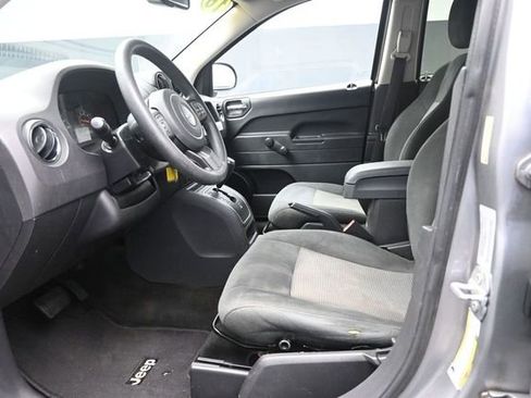 Used 2016 Jeep Compass Sport FWD image 16