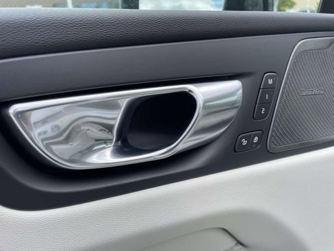 New 2026 Volvo XC60 B5 Ultra w/ Protection Package Premier AWD/4WD image 8