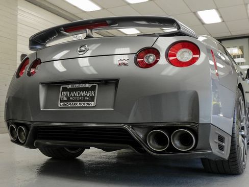 Used 2014 Nissan GT-R Premium AWD/4WD image 28
