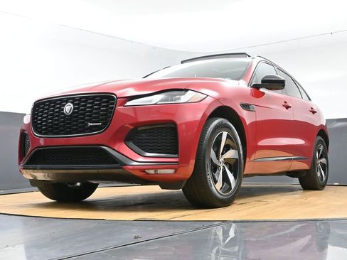 Used 2025 Jaguar F-PACE R-Dynamic S image 49