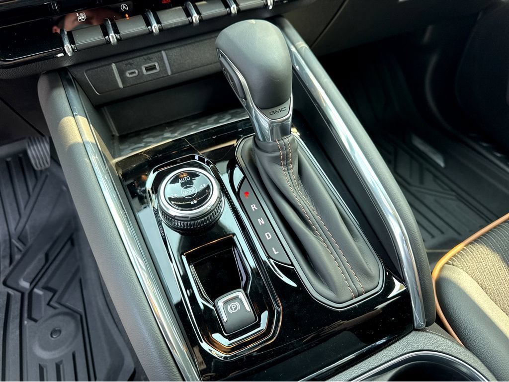 New 2026 GMC Canyon AT4 AWD/4WD image 22