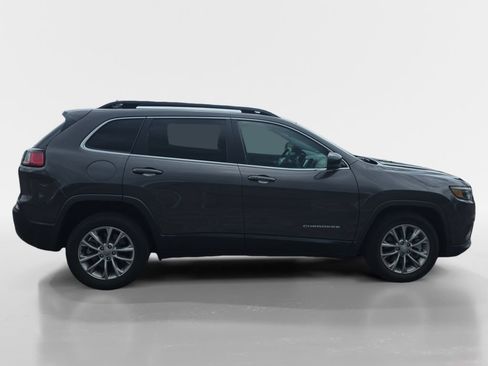 Used 2022 Jeep Cherokee Latitude Lux FWD image 3
