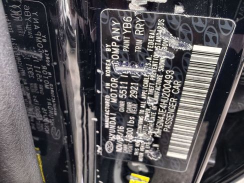 Used 2017 Genesis G80 3.8 w/ Option Group 02 image 29