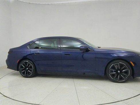 Used 2023 BMW i7 xDrive60 image 64