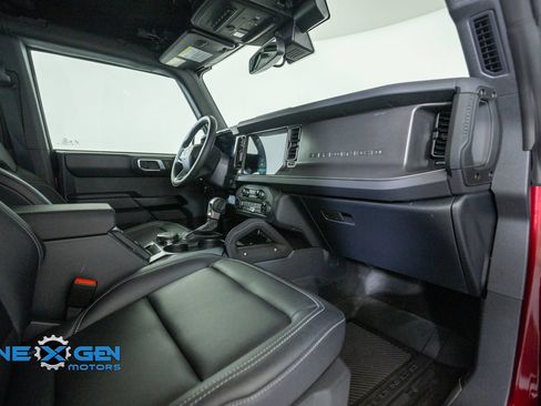 Used 2025 Ford Bronco Badlands AWD/4WD image 46