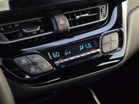 Used 2021 Toyota C-HR XLE image 16