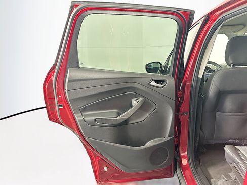 Used 2019 Ford Escape SE image 24