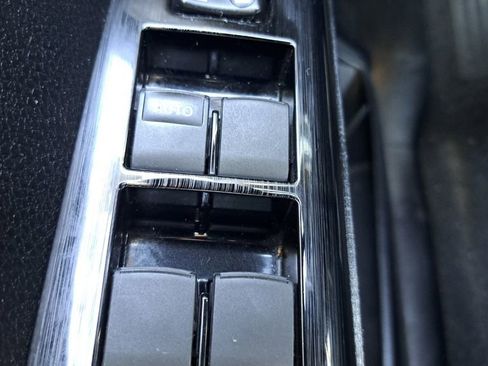 Used 2017 Toyota RAV4 Limited image 16