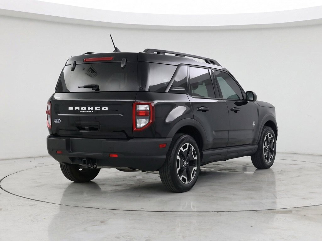 Used 2023 Ford Bronco Sport Outer Banks w/ Tech Package AWD/4WD image 4