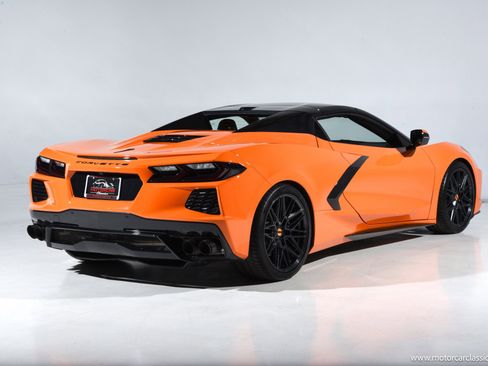 Used 2024 Chevrolet Corvette Stingray Convertible w/ 1LT RWD image 8