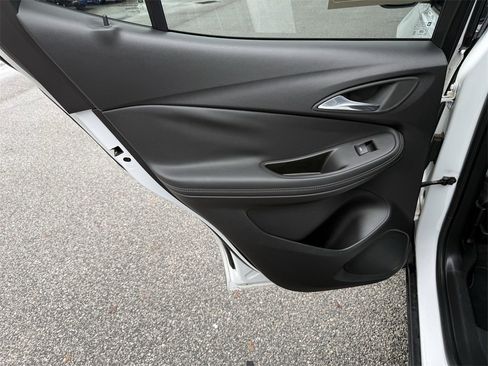 Used 2022 Buick Encore GX Essence w/ Experience Buick Package image 32