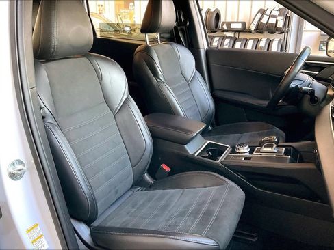 Used 2024 Mitsubishi Outlander SE FWD image 22