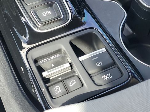 Used 2023 Honda Pilot LX image 30