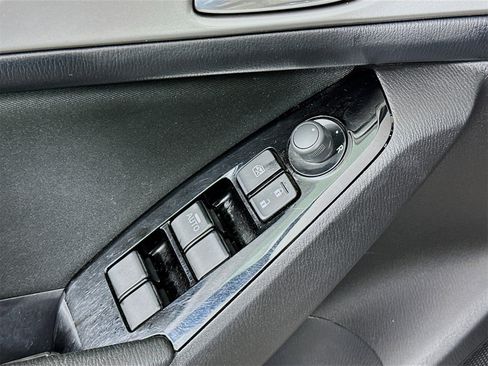 Used 2018 MAZDA MAZDA3 Sport image 18