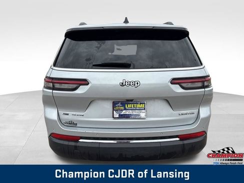 Used 2023 Jeep Grand Cherokee L Limited AWD/4WD image 5