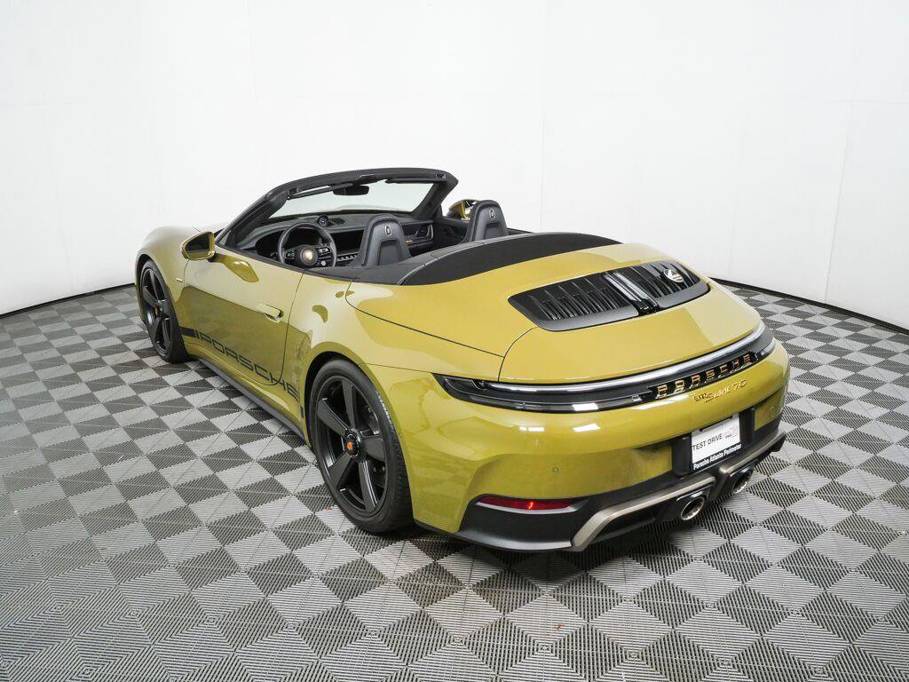 Used 2026 Porsche 911 GTS RWD image 27