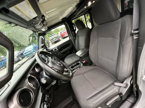 Used 2022 Jeep Wrangler Unlimited Sport AWD/4WD image 15