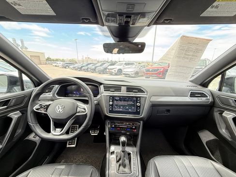 Used 2024 Volkswagen Tiguan SE R-Line FWD image 18