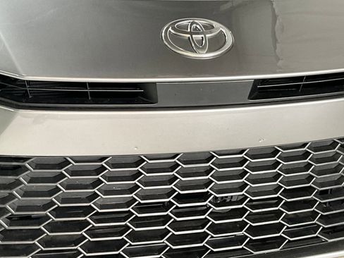 Used 2026 Toyota Camry SE FWD image 28