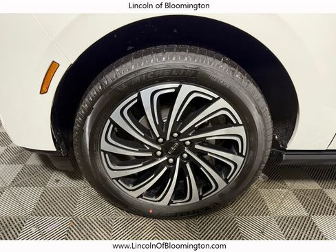 New 2025 Lincoln Navigator L Black Label image 8