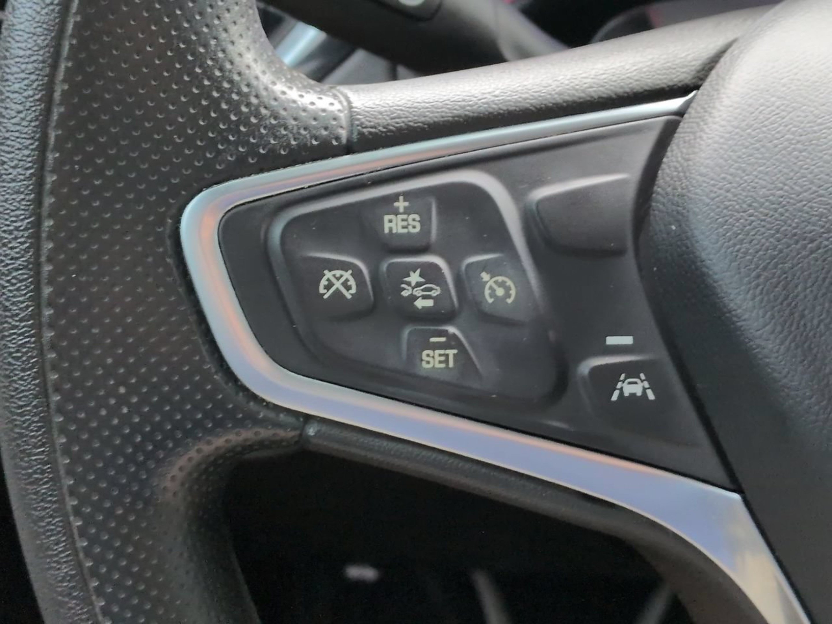 Used 2023 Chevrolet Equinox LT FWD image 28