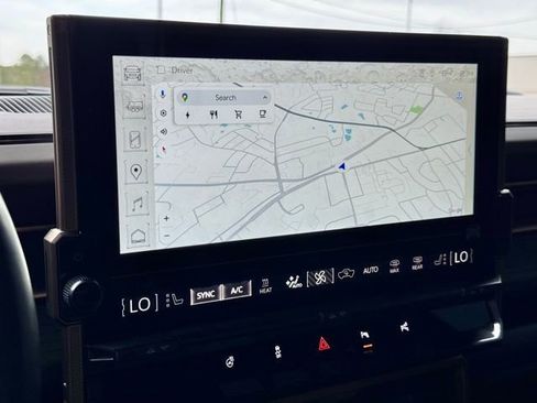 Used 2024 GMC Hummer EV 2X image 33