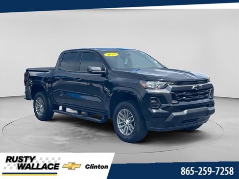 Used 2025 Chevrolet Colorado LT RWD image 1