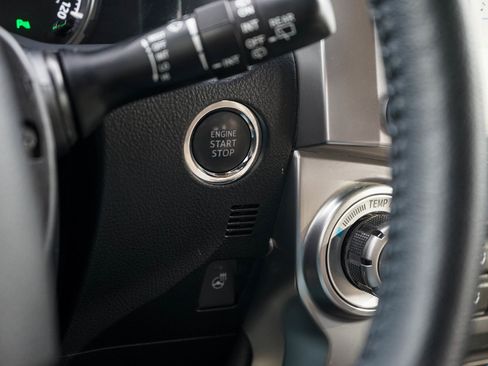 Used 2024 Toyota 4Runner Limited image 22