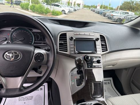 Used 2015 Toyota Venza LE AWD/4WD image 27