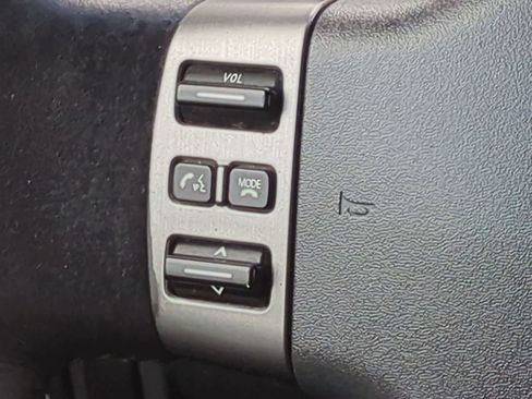 Used 2011 Nissan Titan SV w/ SV Value Truck Pkg AWD/4WD image 23