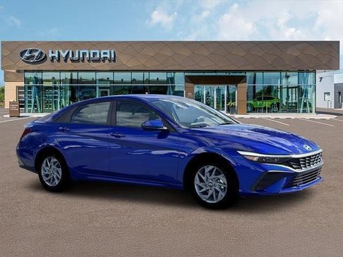 New 2026 Hyundai Elantra Blue image 10