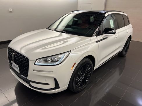 New 2026 Lincoln Corsair Reserve w/ Jet Appearance Package image 3