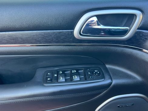 Used 2018 Jeep Grand Cherokee High Altitude AWD/4WD image 11