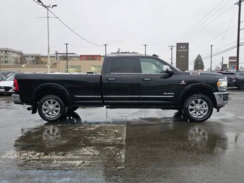 Used 2022 RAM 3500 Limited image 9