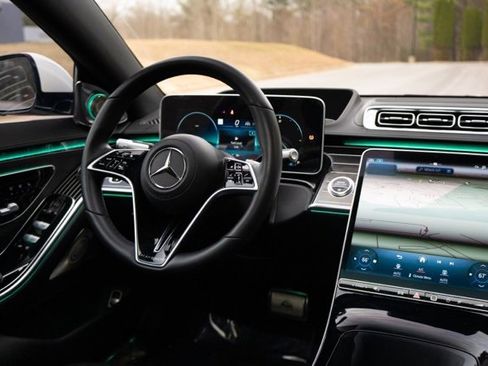 Used 2023 Mercedes-Benz Maybach S 580 4MATIC image 33