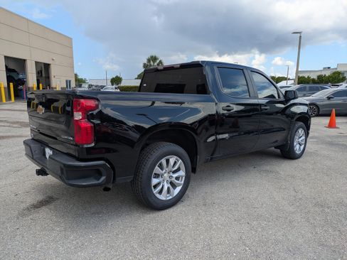 Used 2023 Chevrolet Silverado 1500 Custom RWD image 5