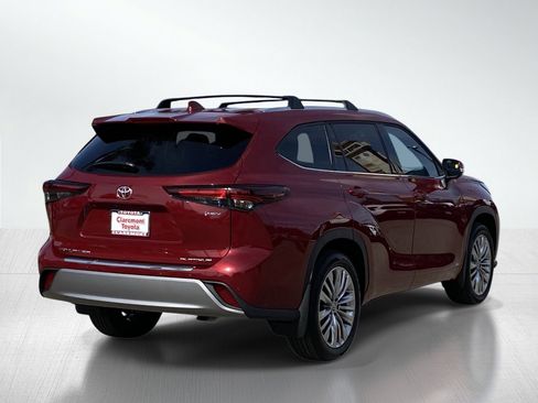 New 2026 Toyota Highlander Platinum AWD/4WD image 5