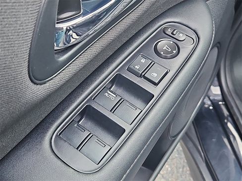 Certified 2022 Honda HR-V LX image 20