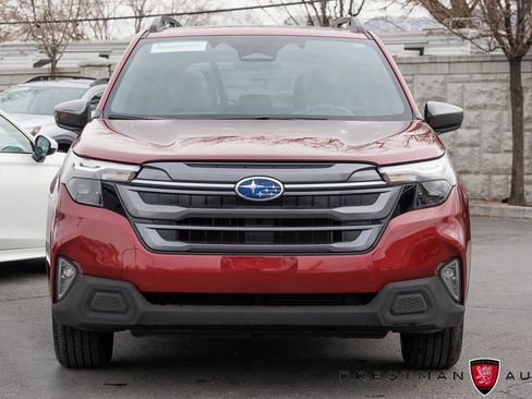 Used 2025 Subaru Forester Premium image 11