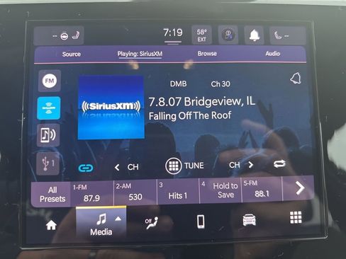 New 2025 Jeep Grand Cherokee Altitude image 17