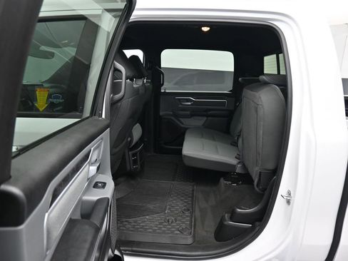 Used 2022 RAM 1500 Big Horn AWD/4WD image 41