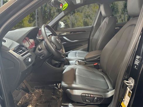 Used 2019 BMW X1 xDrive28i w/ Convenience Package AWD/4WD image 9