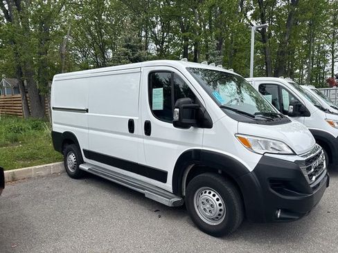 Used 2025 RAM ProMaster 2500 w/ U-Haul Equipment Group FWD image 11