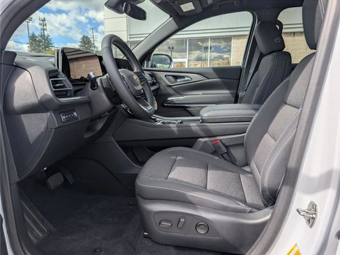 New 2026 Chevrolet Traverse LT image 14