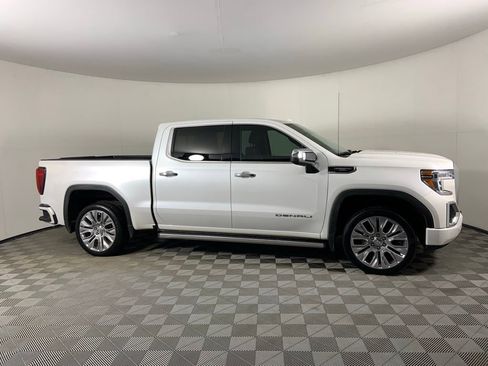 Used 2022 GMC Sierra 1500 Denali w/ Denali Premium Package image 2